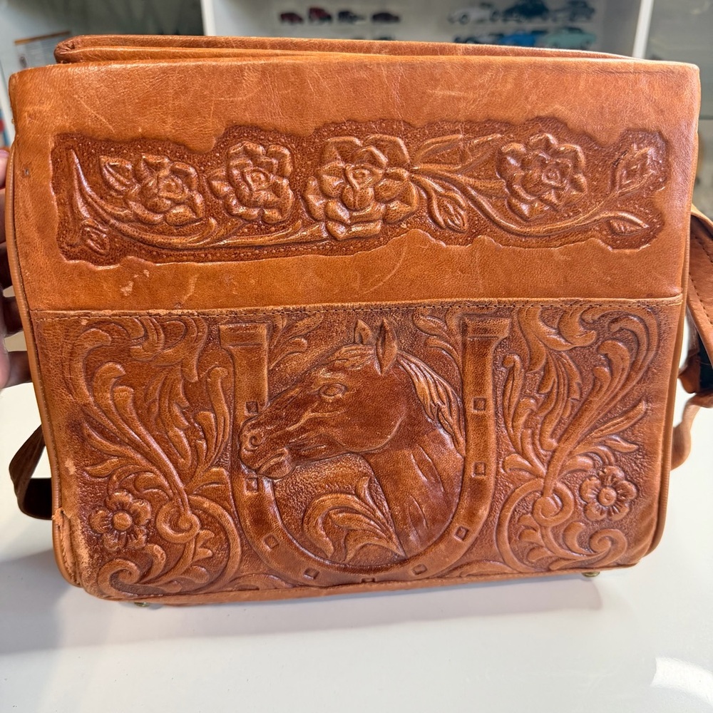 VINTAGE Western Tooled Brown Leather Horse Horseshoe Shoulder Bag Medium Purse - Picture 3 of 11